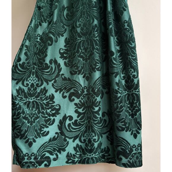 B Darlin Emerald Green Burnout Velvet Damask Sleeveless Cocktail Mini Dress - Picture 3 of 15